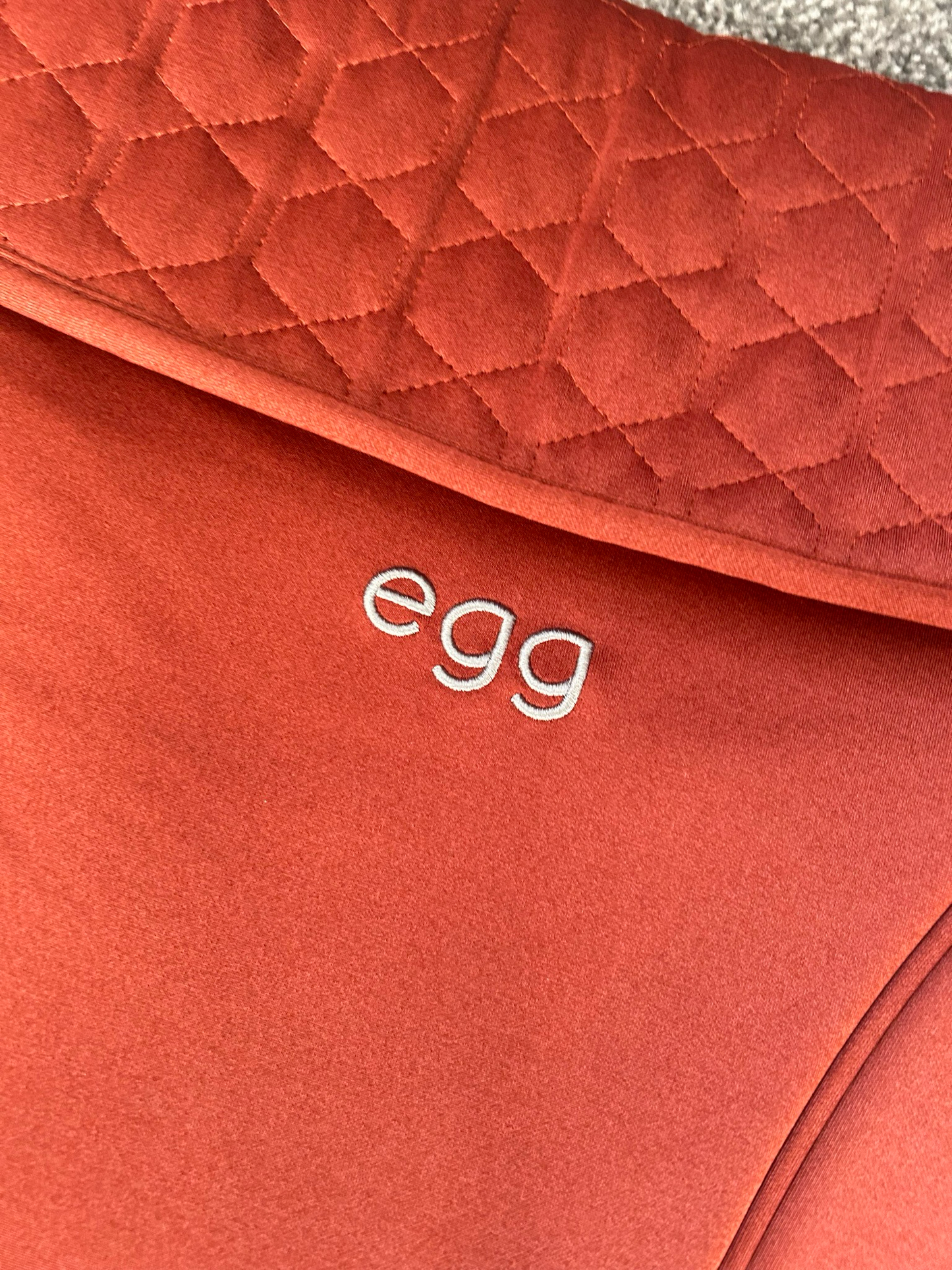 Egg seat unit apron / footmuff
